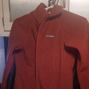 Columbia Men's Deep Red Lightweight Fleece Jacket